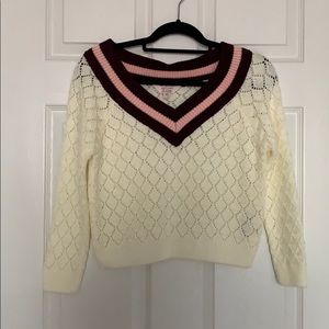 V neck cropped sweater